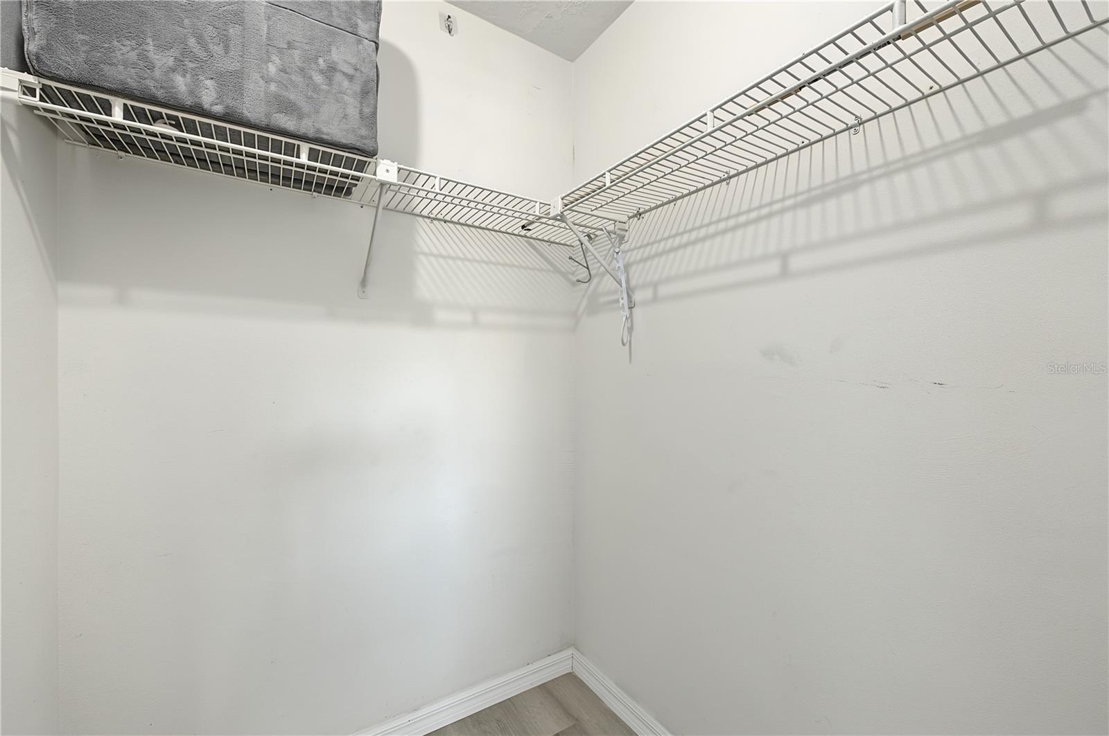 7501 Foxbloom Dr Property Photo 33
