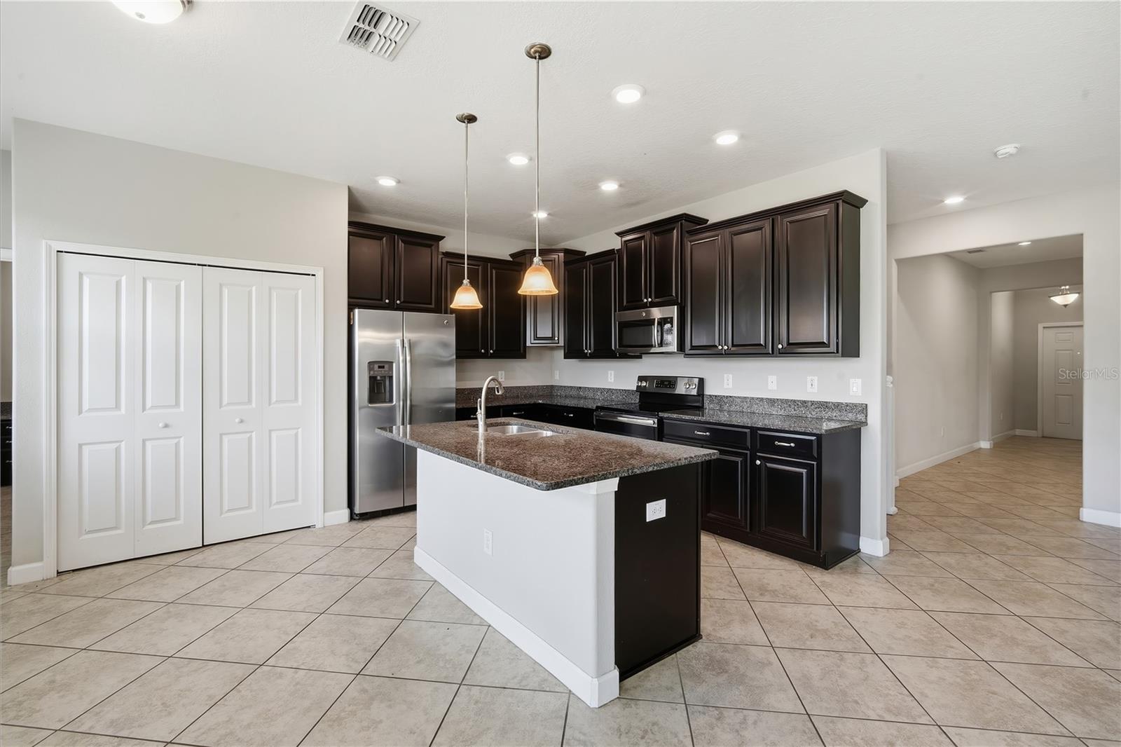11929 Twilight Darner Pl Property Photo 10