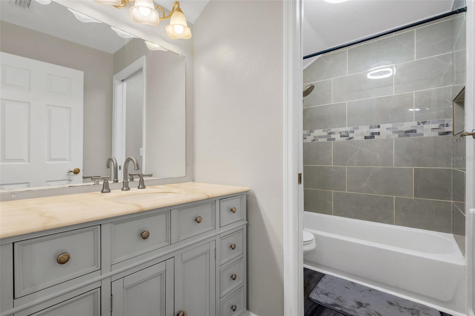 6422 Bridgecrest Dr Property Photo 38