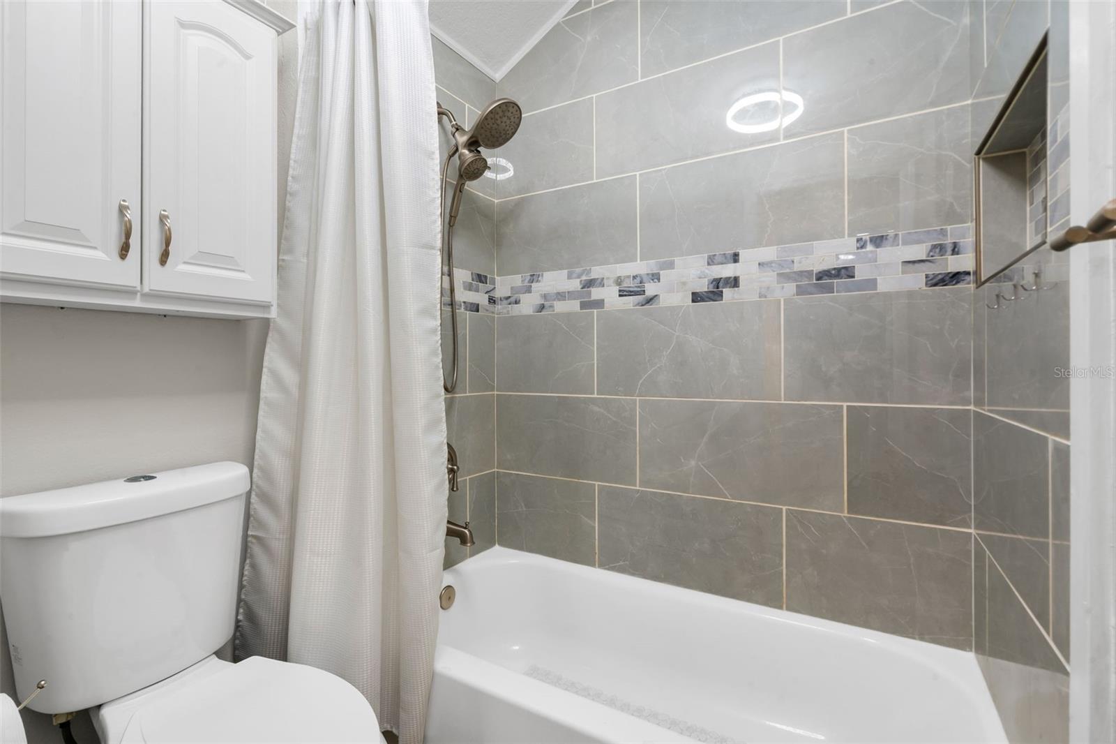 6422 Bridgecrest Dr Property Photo 39