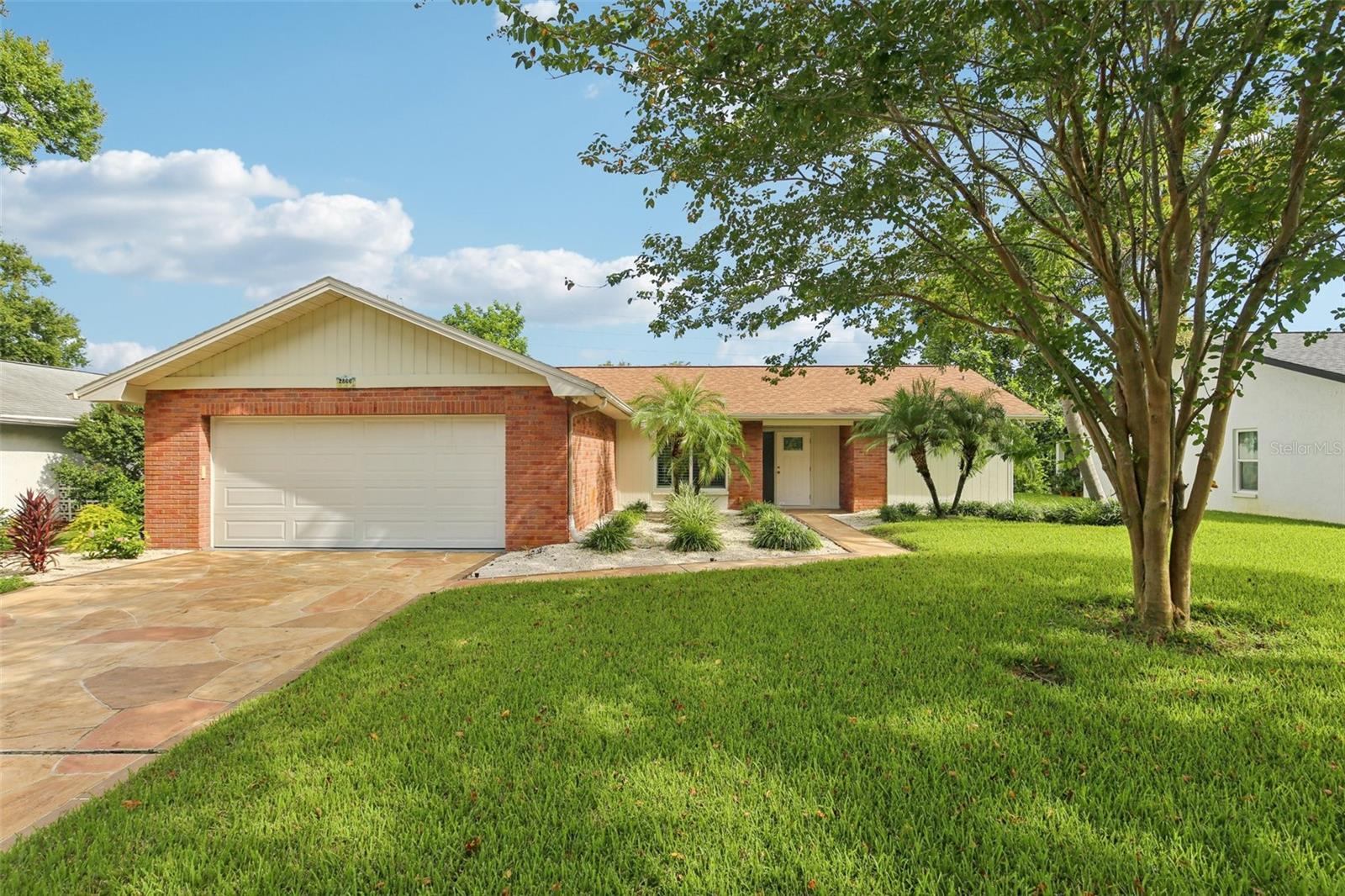 2866 Thistle Ct N Property Photo 1