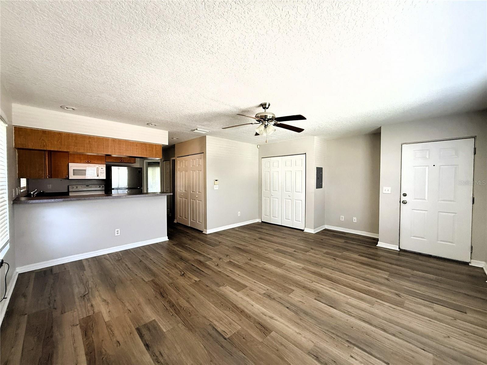 655 3rd Ave N #d Property Photo 3