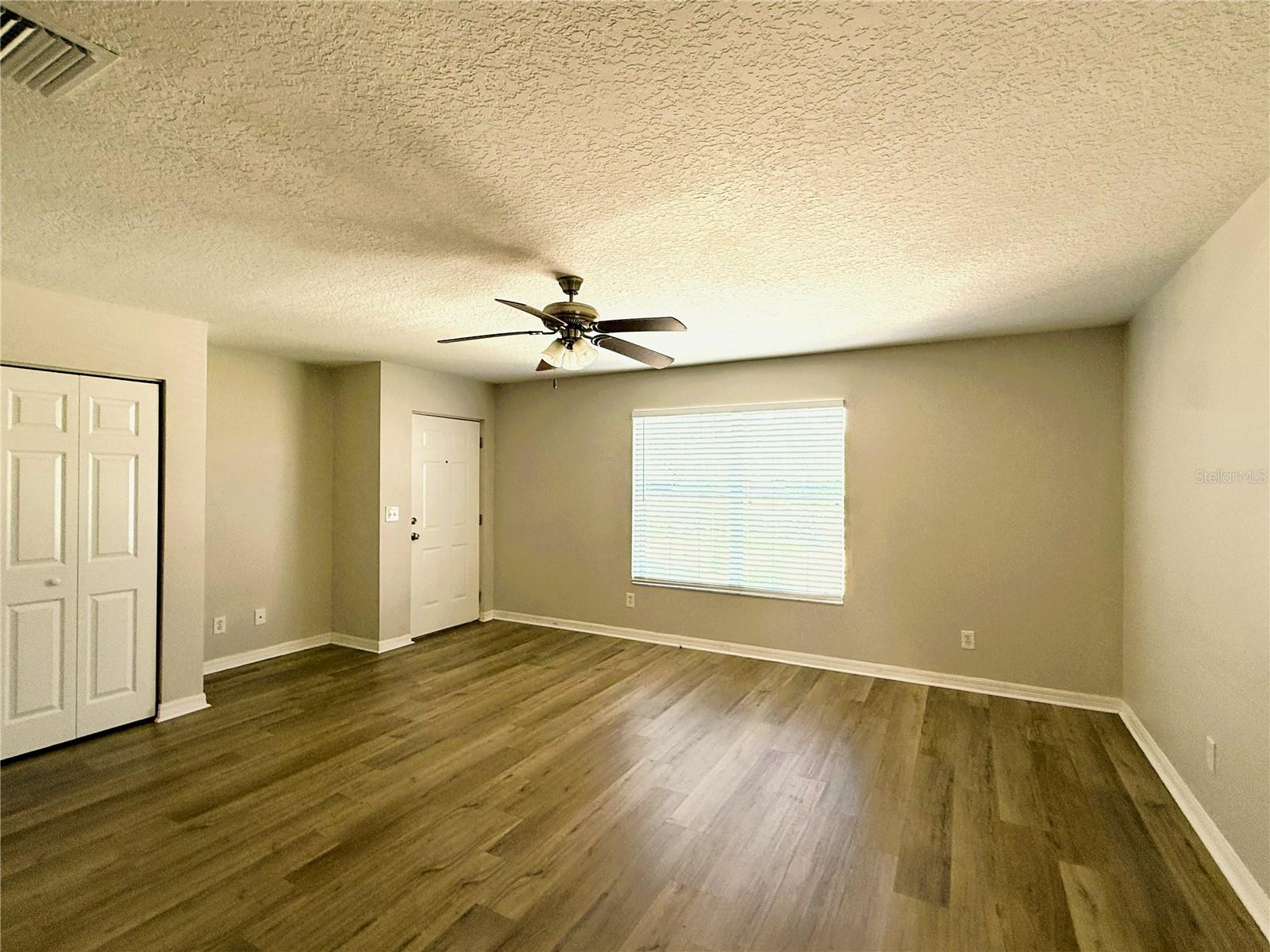 655 3rd Ave N #d Property Photo 5