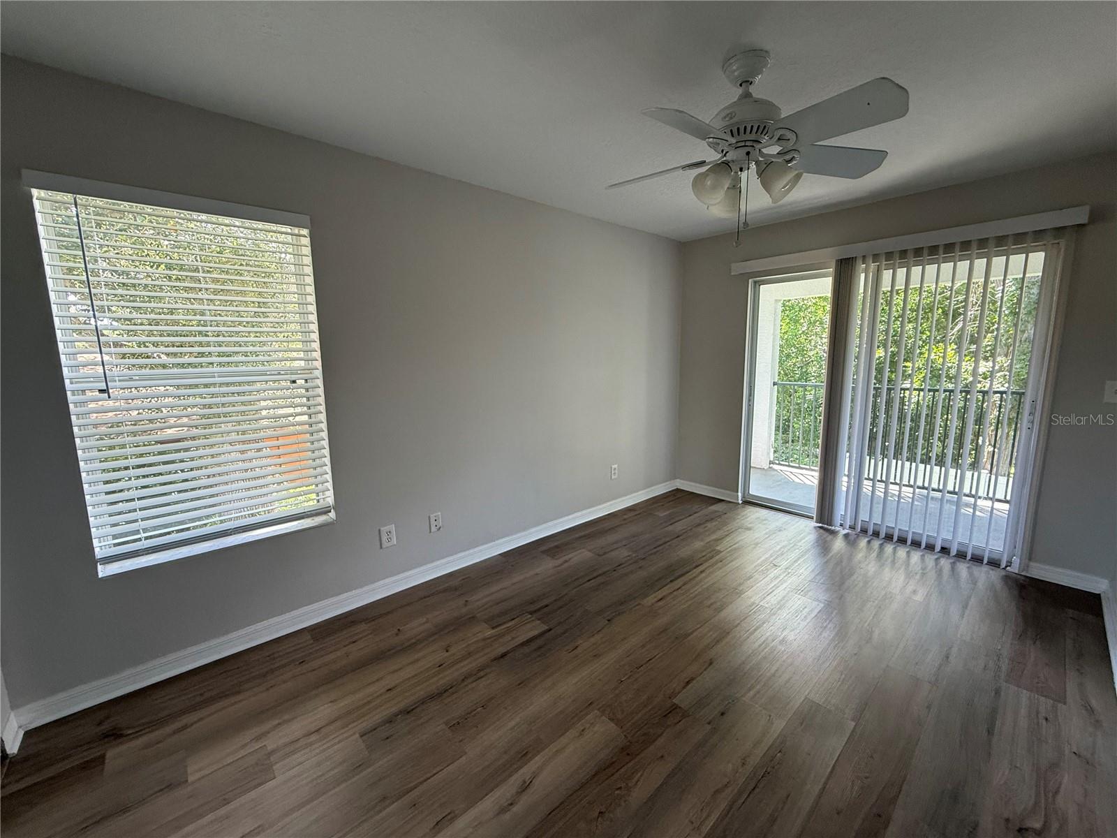 655 3rd Ave N #d Property Photo 11