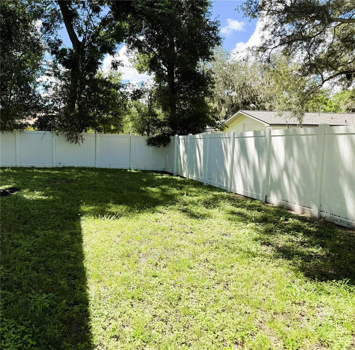 655 3rd Ave N #d Property Photo 14