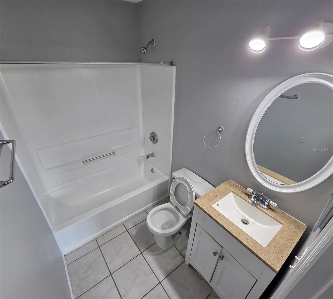 206 Thorn Tree Pl Property Photo 5