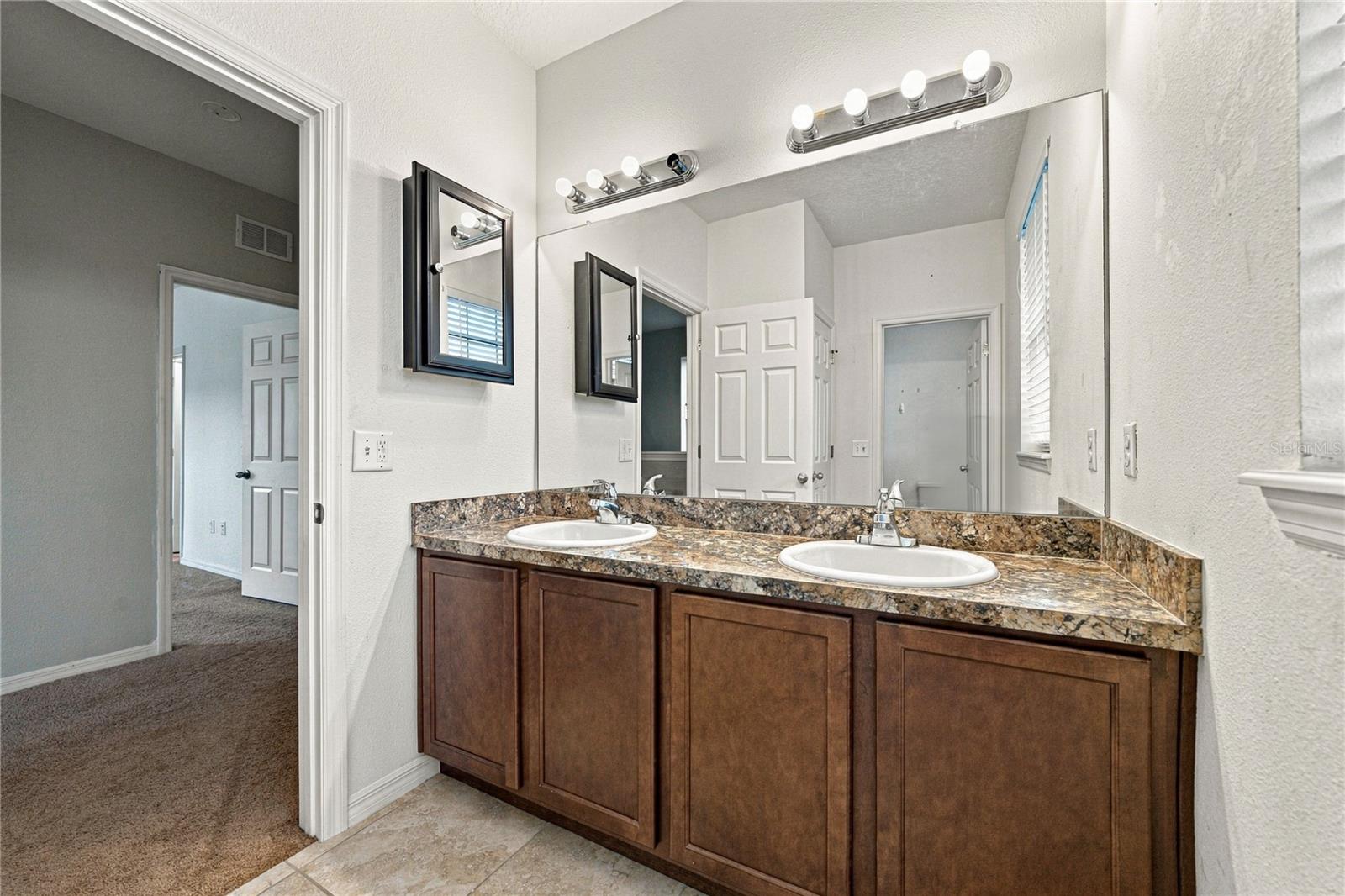 30805 Satinleaf Run Property Photo 27