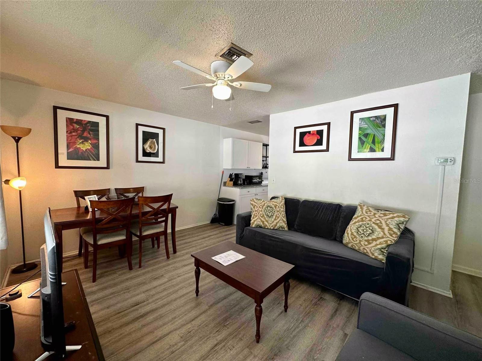 7460 34th St N Property Photo 2