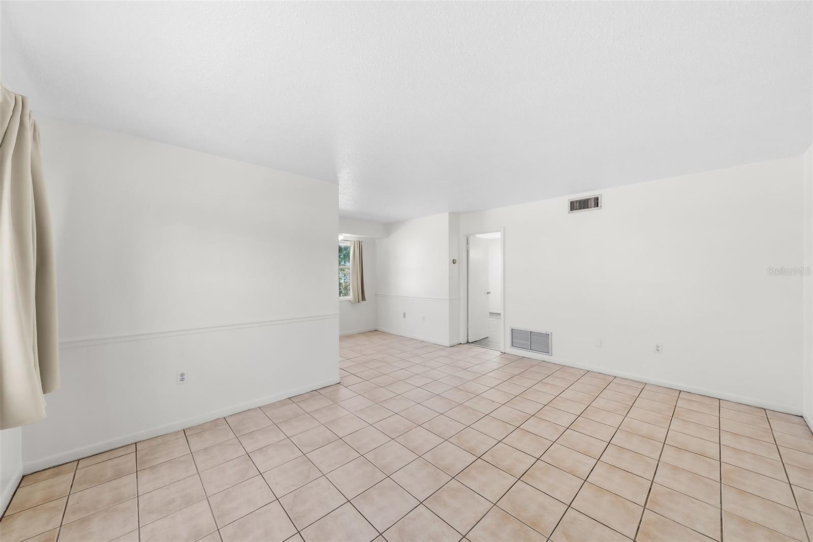 1229 Franklin Cir Se Property Photo 7