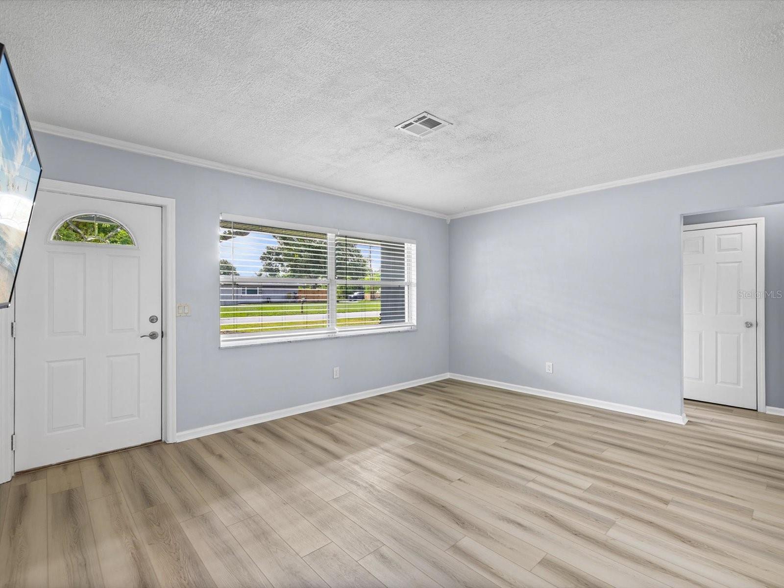 1168 Keene Rd Property Photo 4