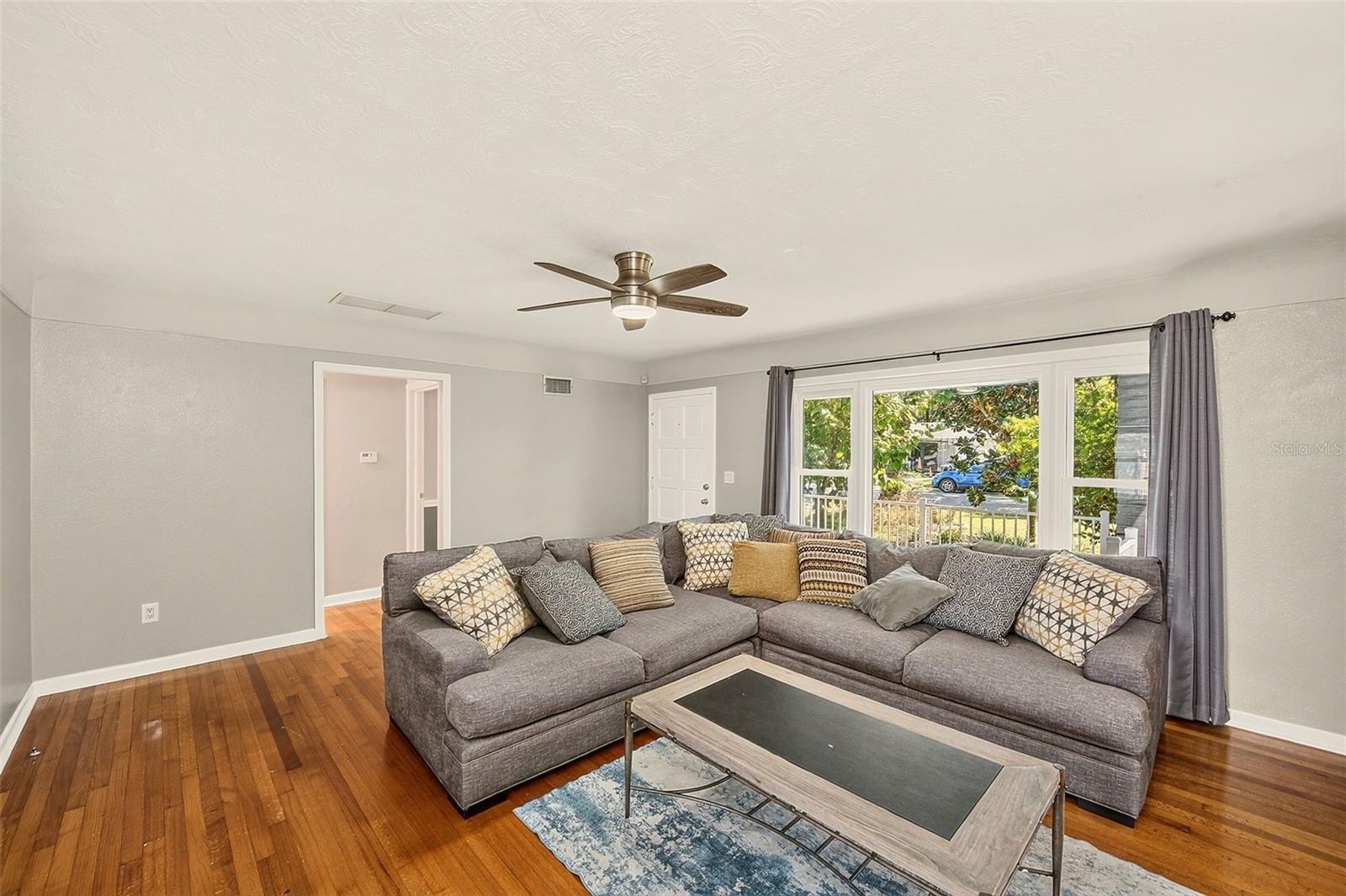 100 N Arcturas Ave Property Photo 2