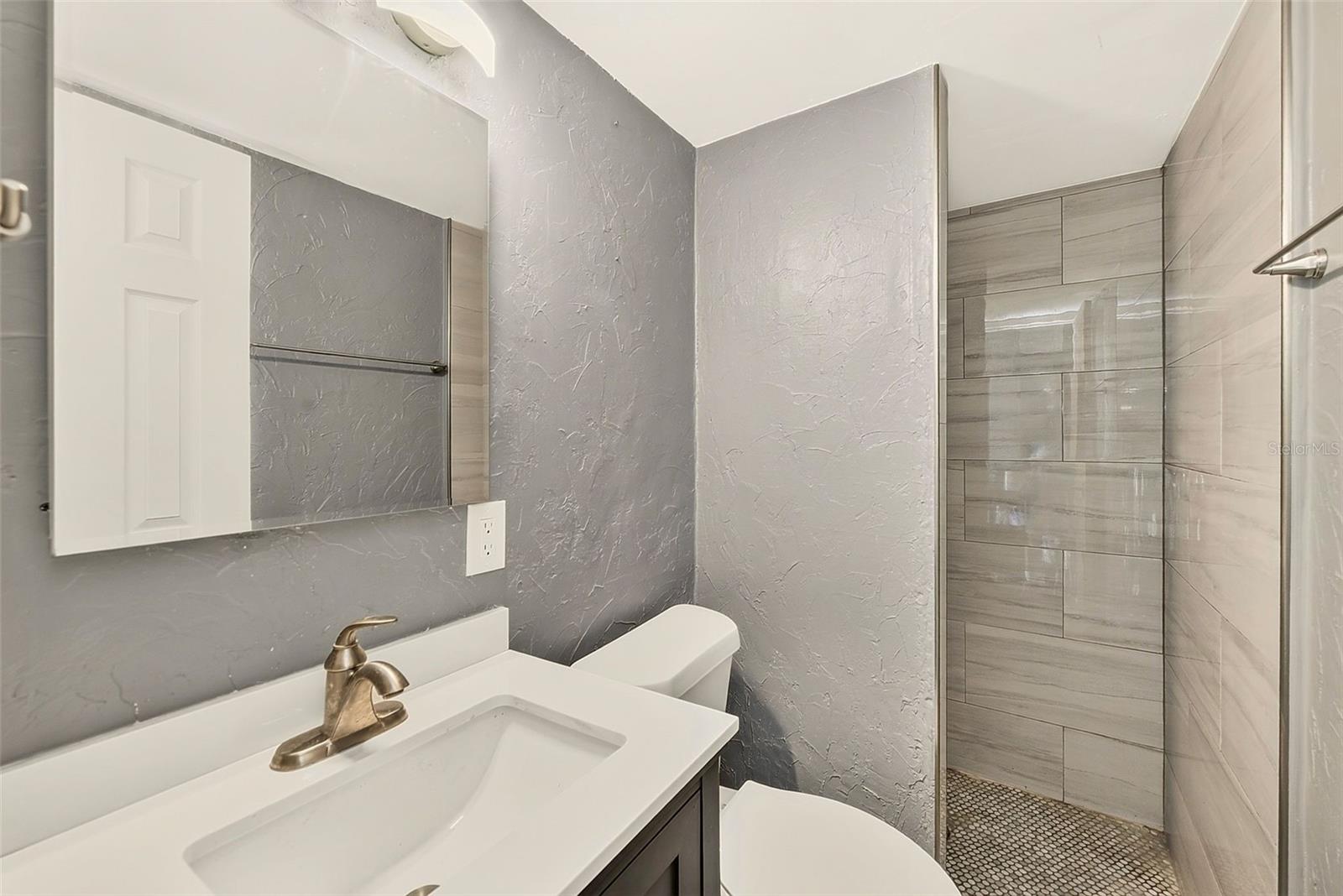 100 N Arcturas Ave Property Photo 16