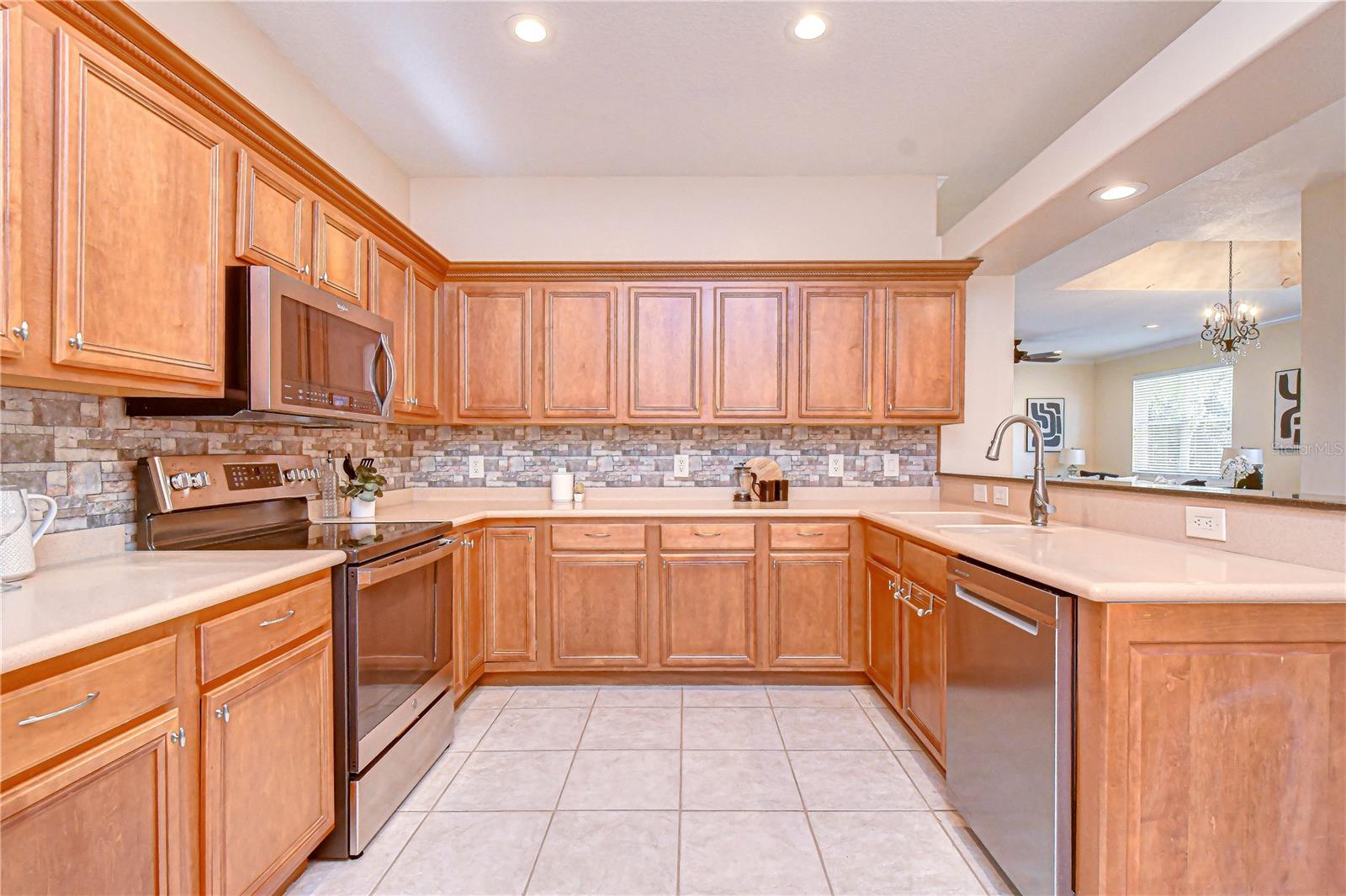 8005 Shaddock Pl Property Photo 6