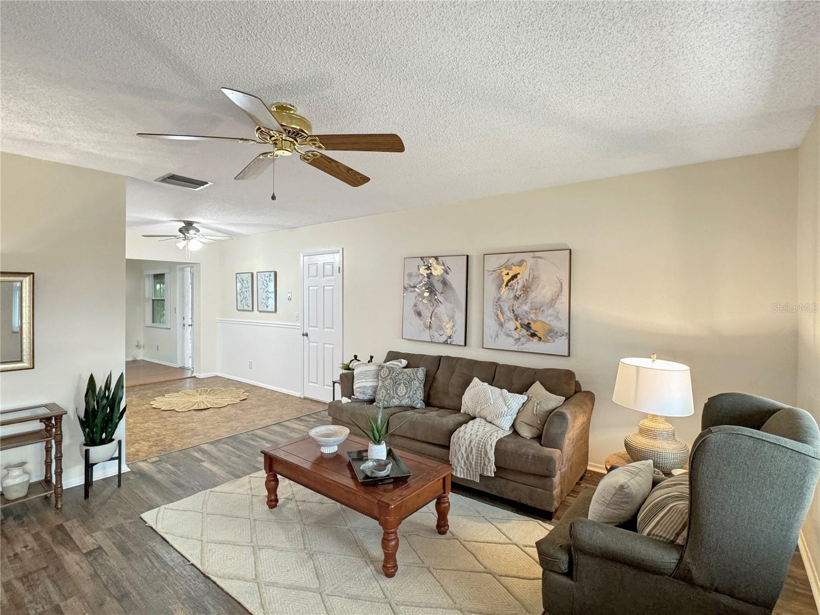 9737 36th Way N Property Photo 4