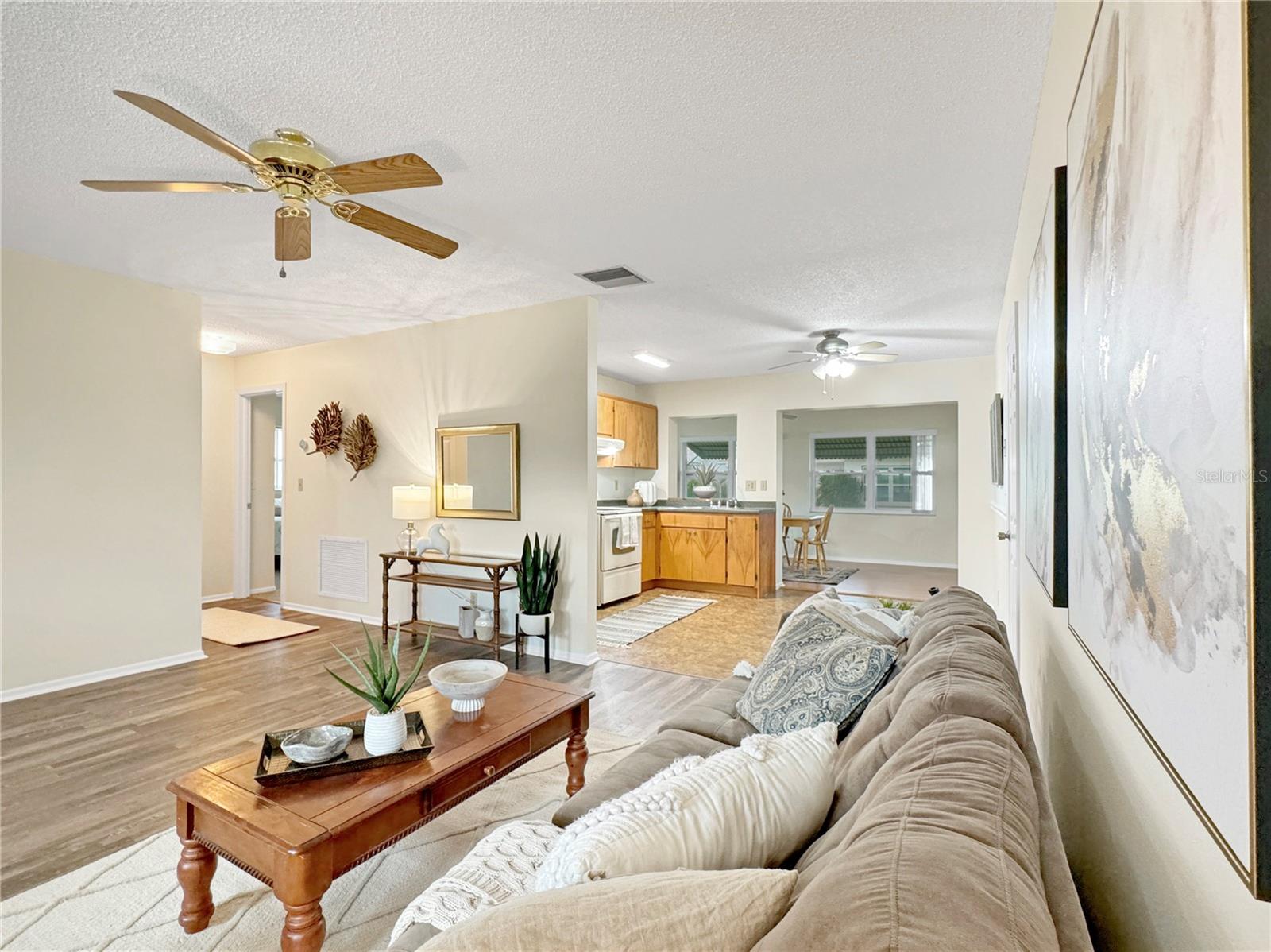 9737 36th Way N Property Photo 5