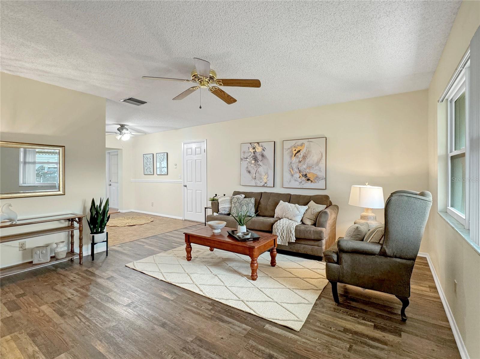 9737 36th Way N Property Photo 6