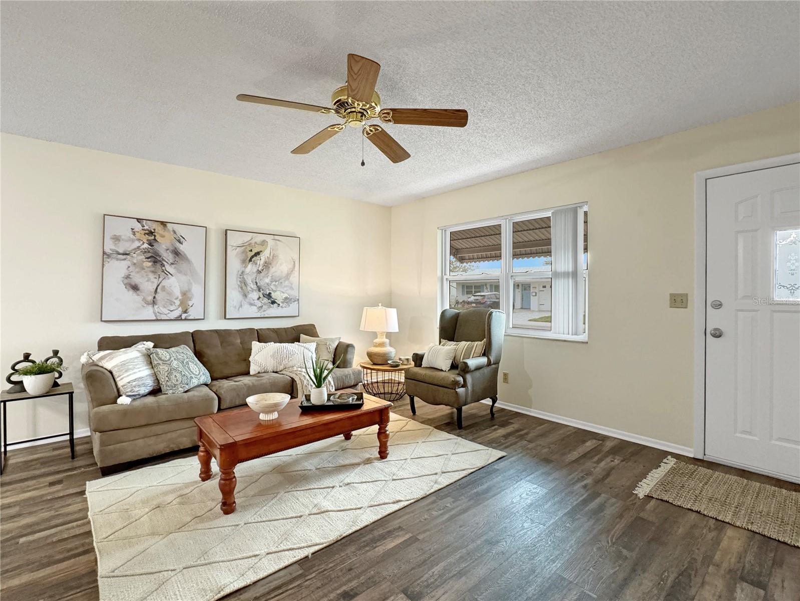 9737 36th Way N Property Photo 7