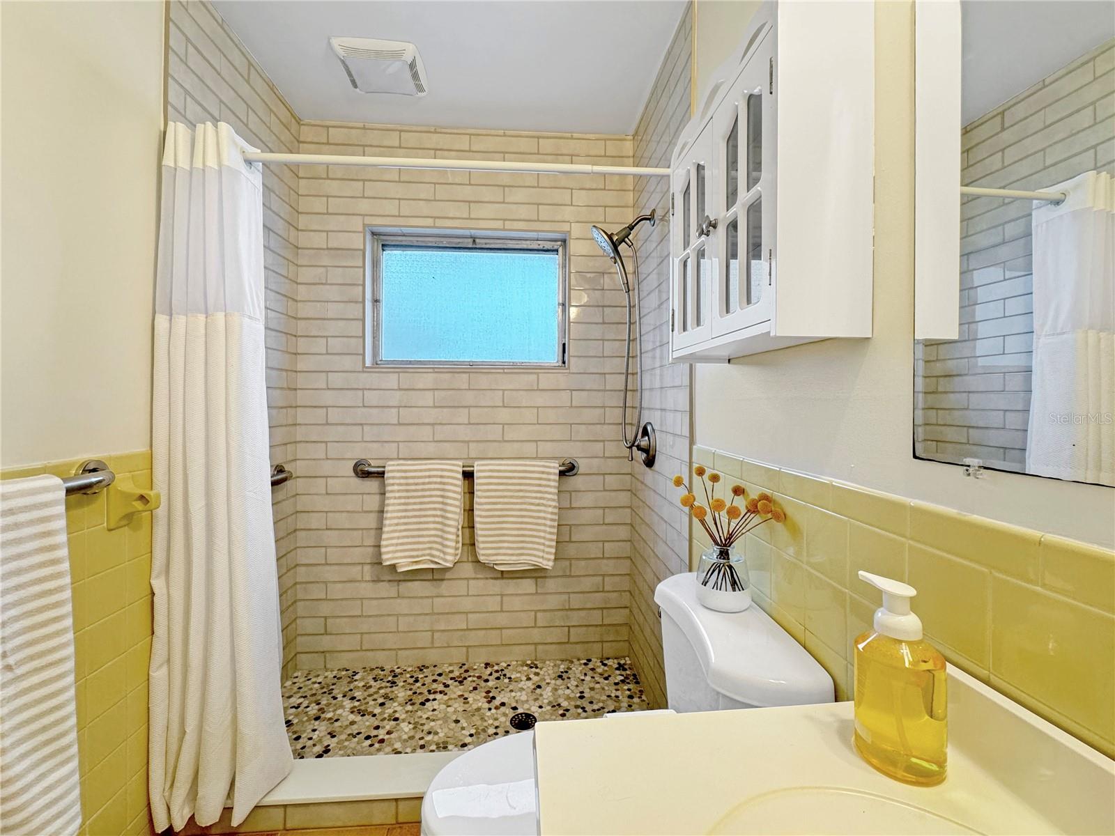 9737 36th Way N Property Photo 17