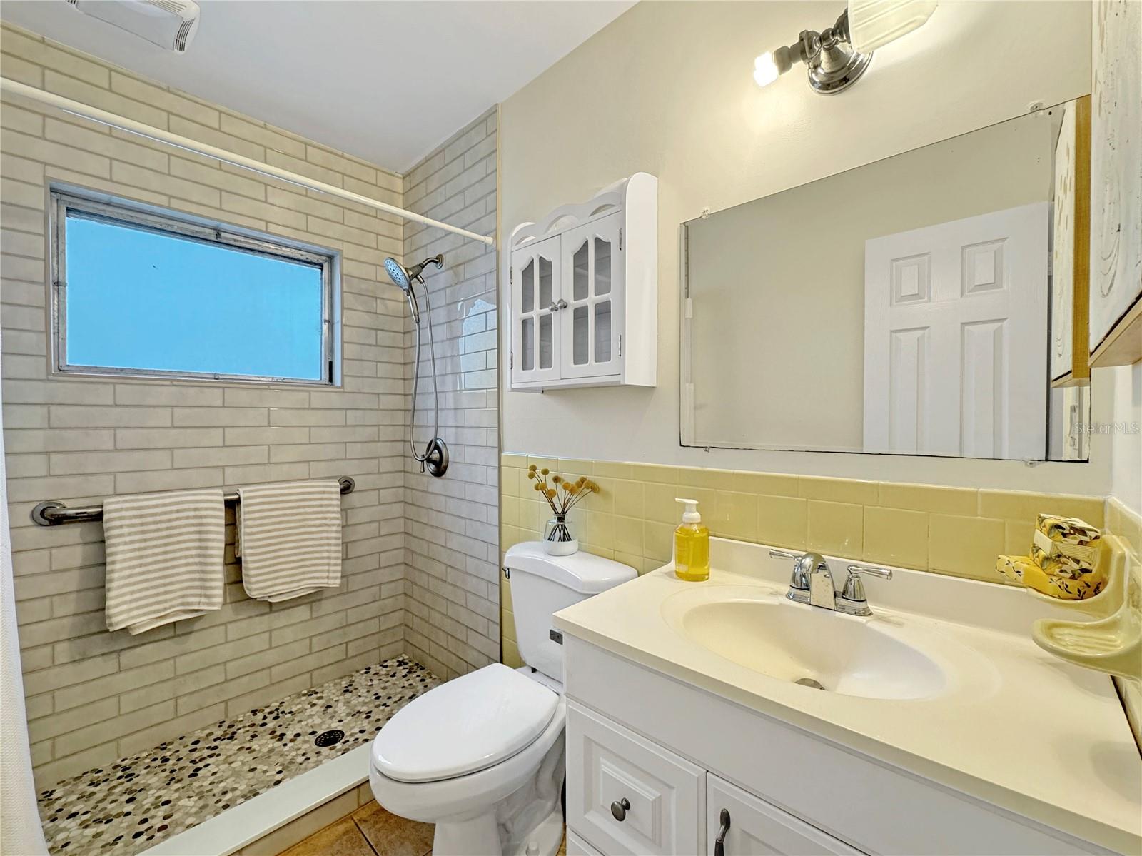 9737 36th Way N Property Photo 18