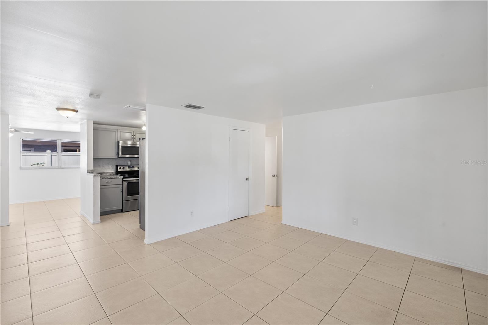 4535 W Hanna Ave Property Photo 18