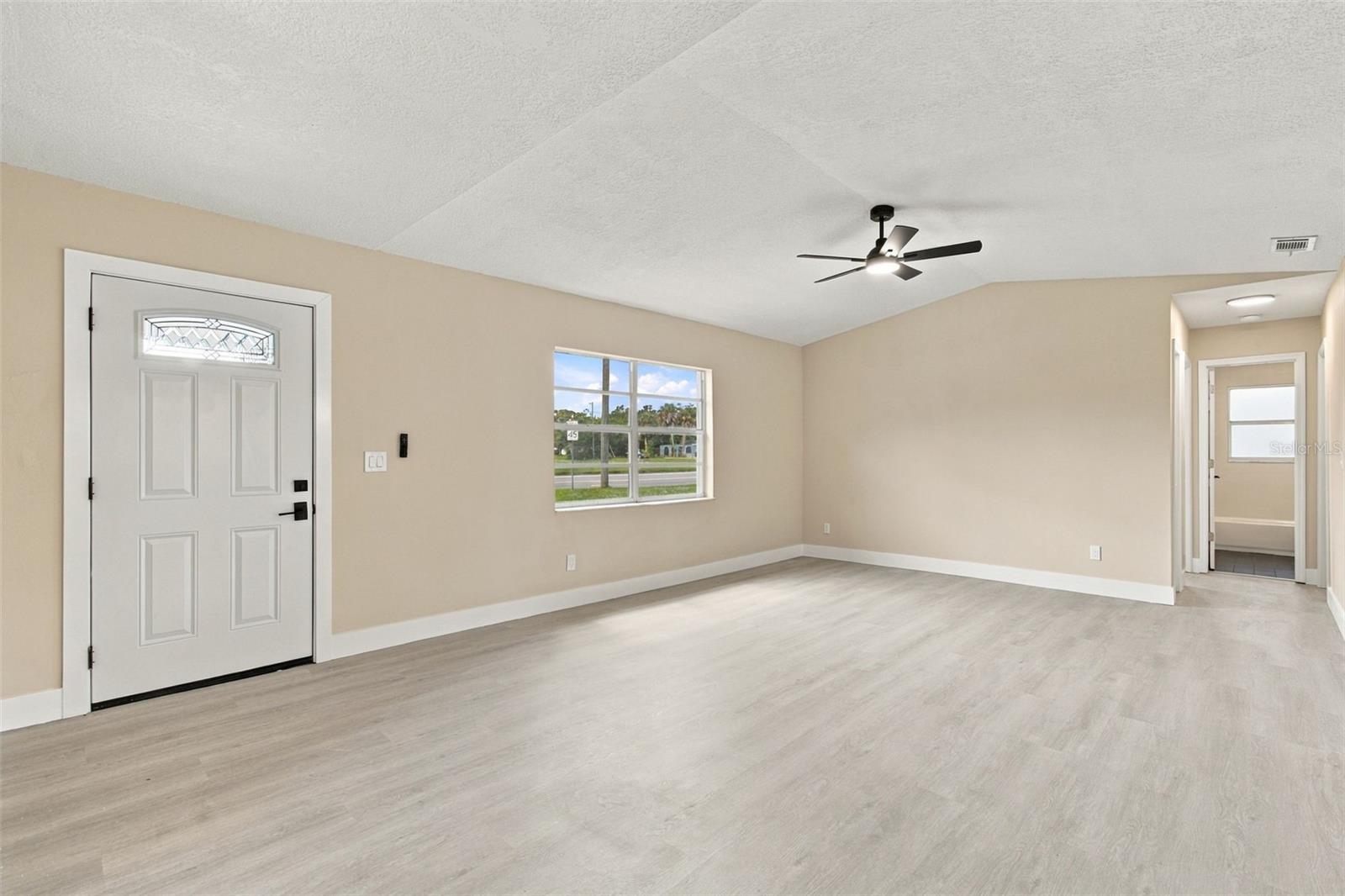 9007 Spring Hill Dr Property Photo 12