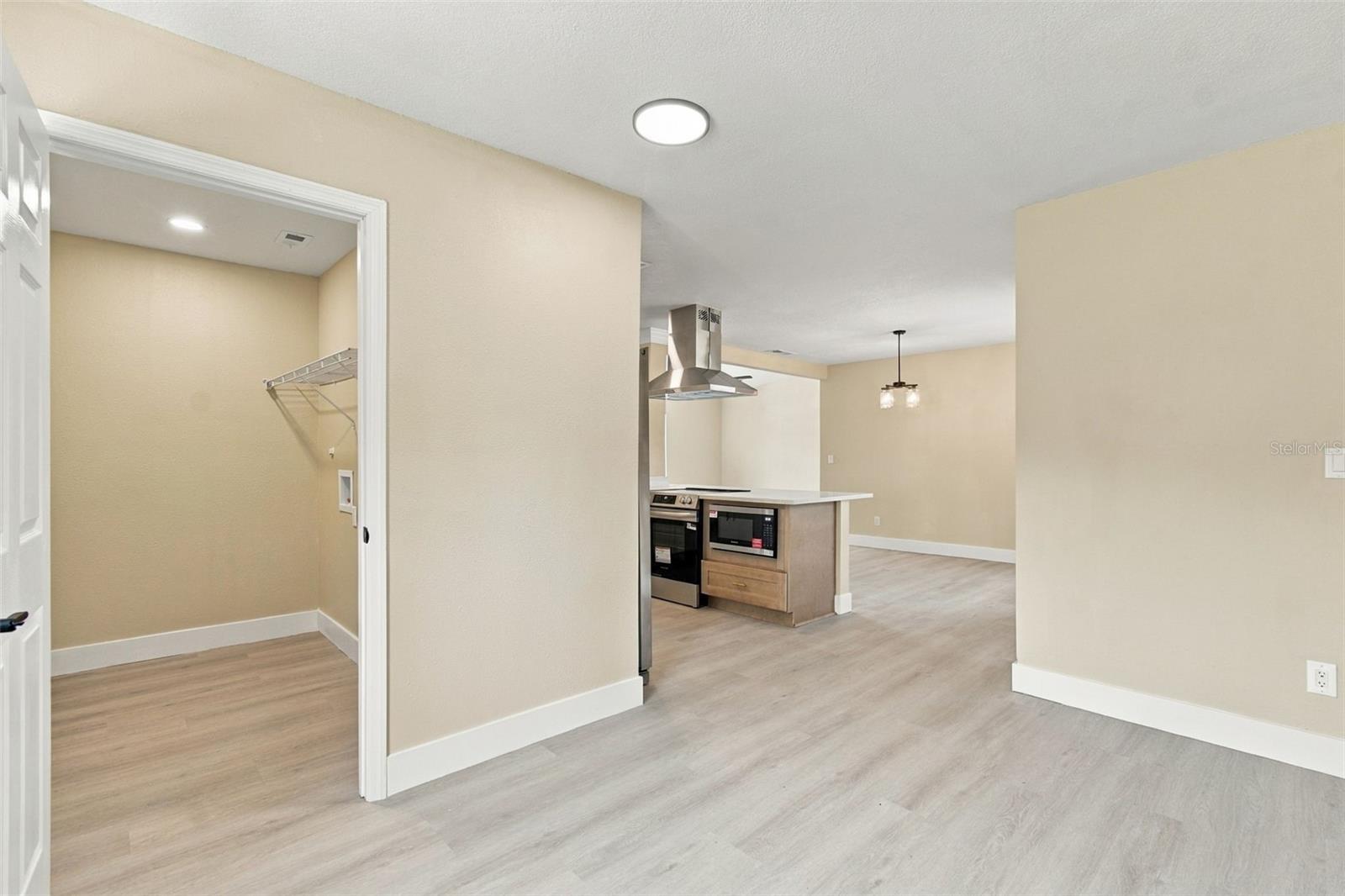 9007 Spring Hill Dr Property Photo 16