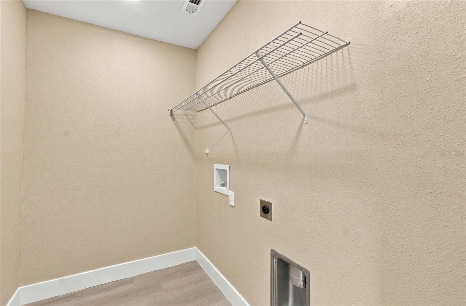 9007 Spring Hill Dr Property Photo 18