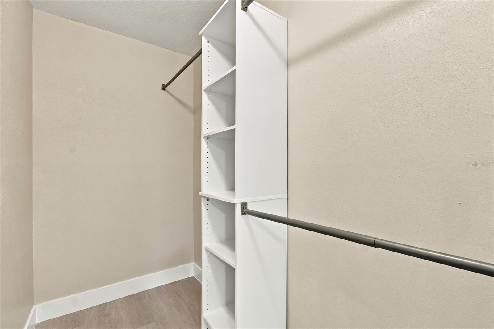 9007 Spring Hill Dr Property Photo 23