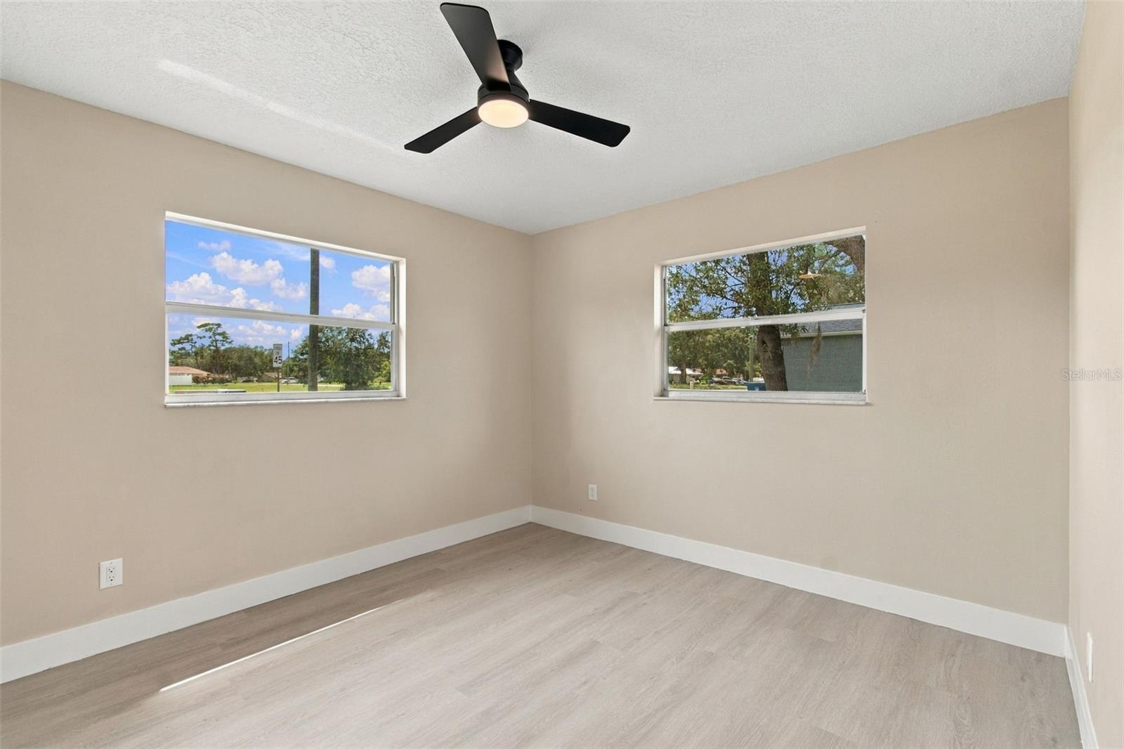 9007 Spring Hill Dr Property Photo 34