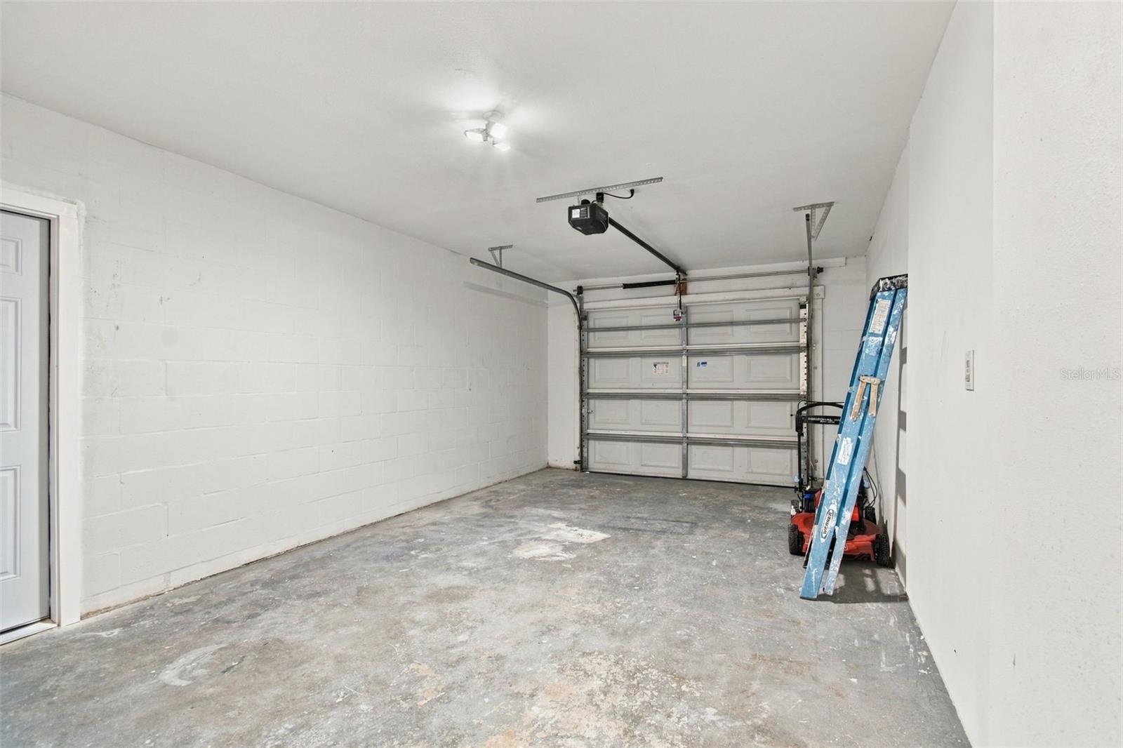 9007 Spring Hill Dr Property Photo 39