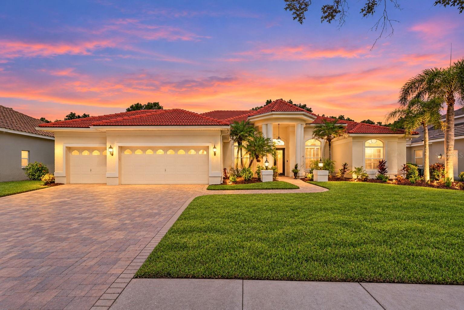 9136 Highland Ridge Way Property Photo 1