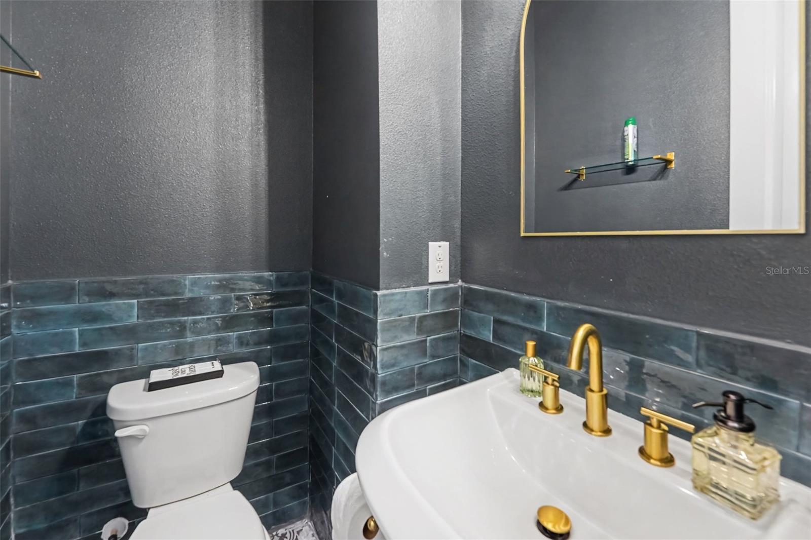 206 S Tampania Ave #3 Property Photo 6