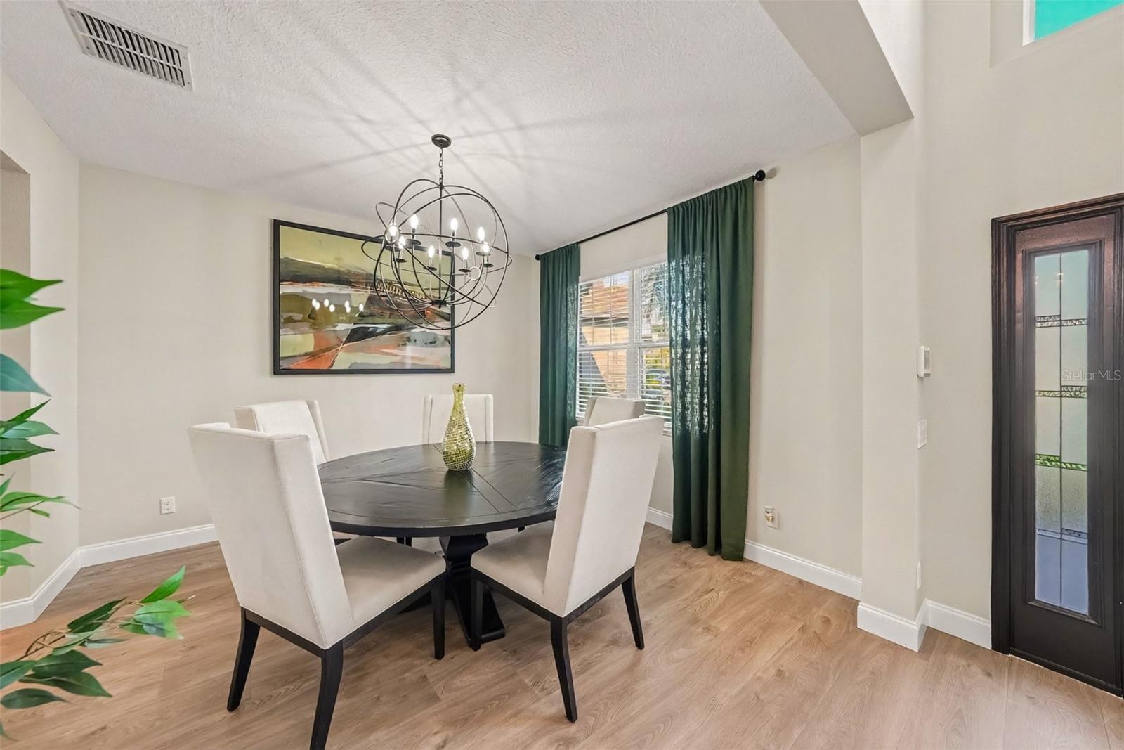 2648 Sunny Pebble Loop Property Photo 6