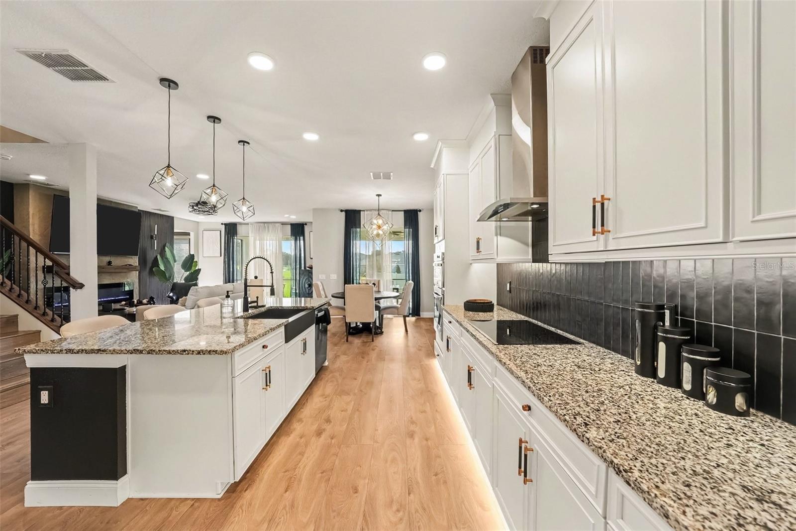 2648 Sunny Pebble Loop Property Photo 9