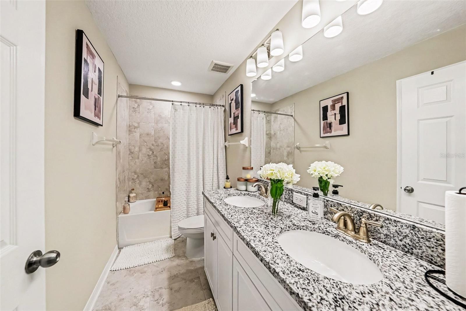 2648 Sunny Pebble Loop Property Photo 23