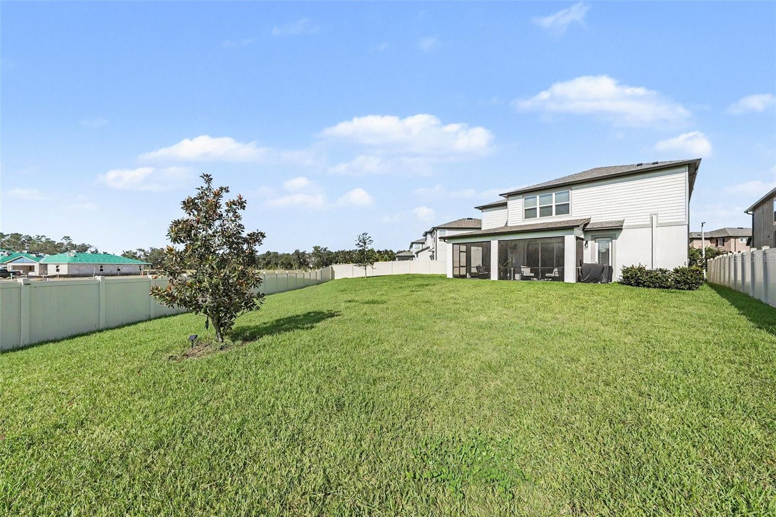 2648 Sunny Pebble Loop Property Photo 32