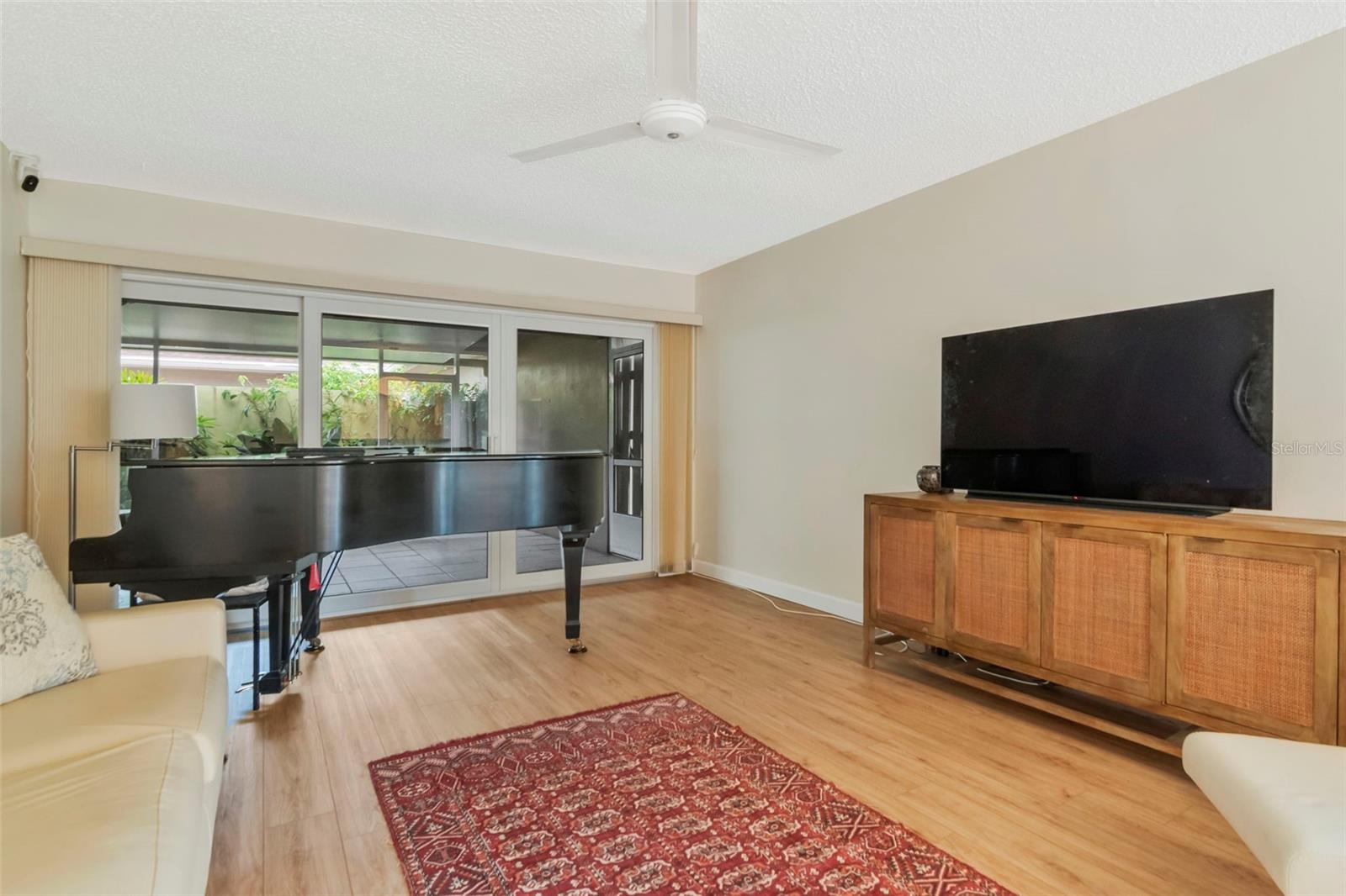 2452 Laurelwood Dr #c Property Photo 14