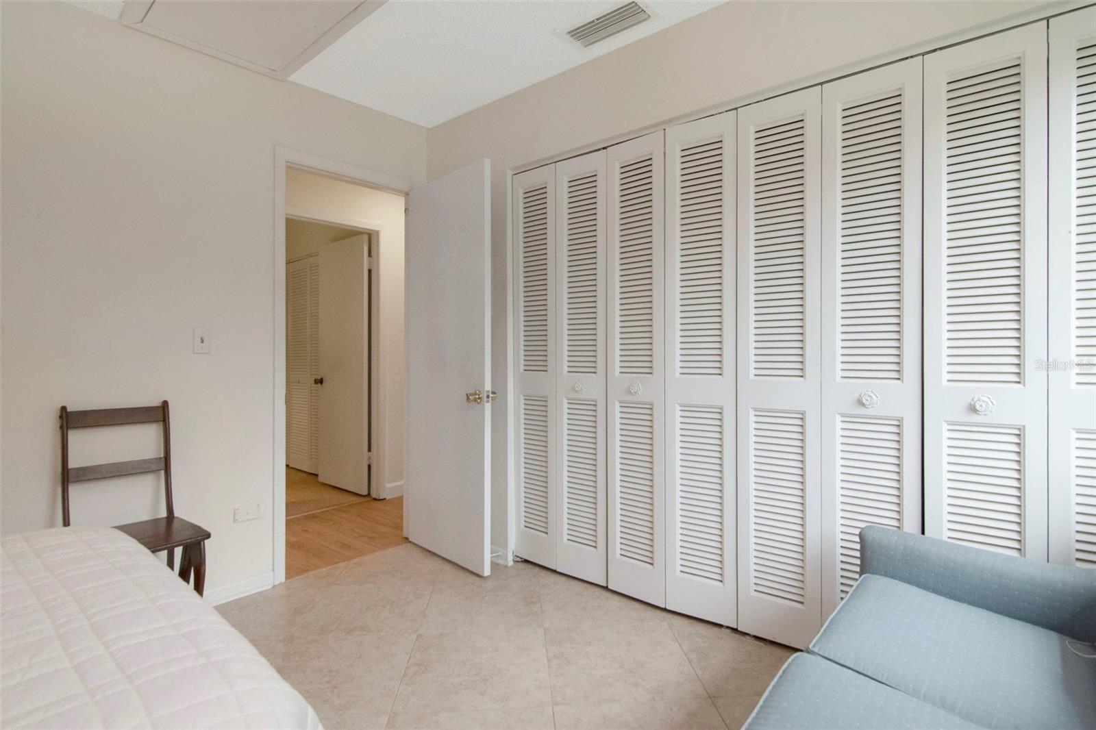 2452 Laurelwood Dr #c Property Photo 21