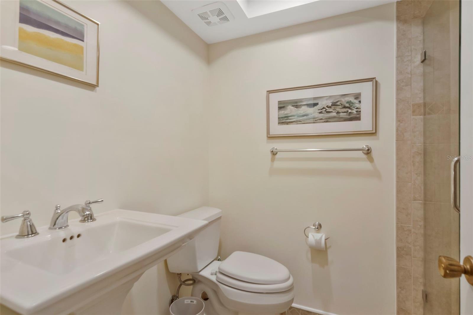 2452 Laurelwood Dr #c Property Photo 24