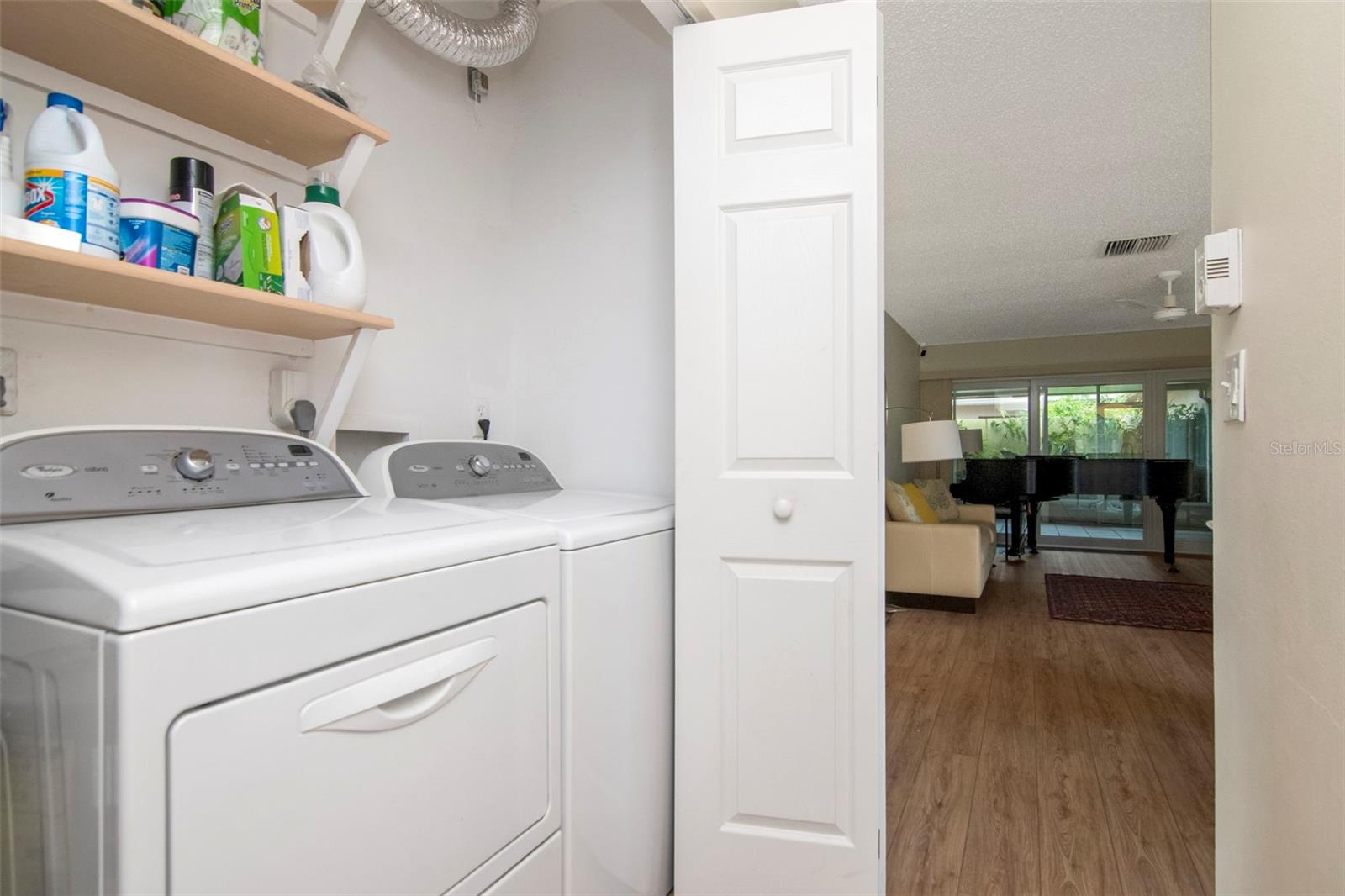 2452 Laurelwood Dr #c Property Photo 30