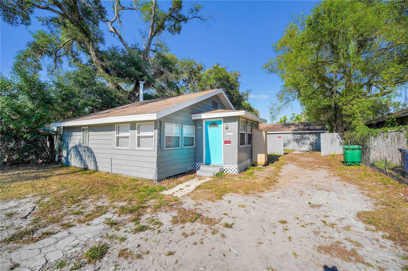8103 N Brooks St Property Photo 1