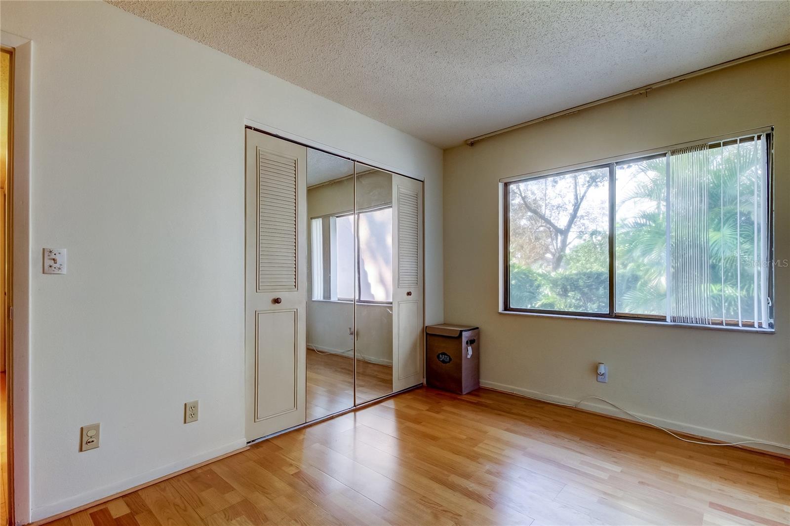 9537 86th Ave #9537 Property Photo 11