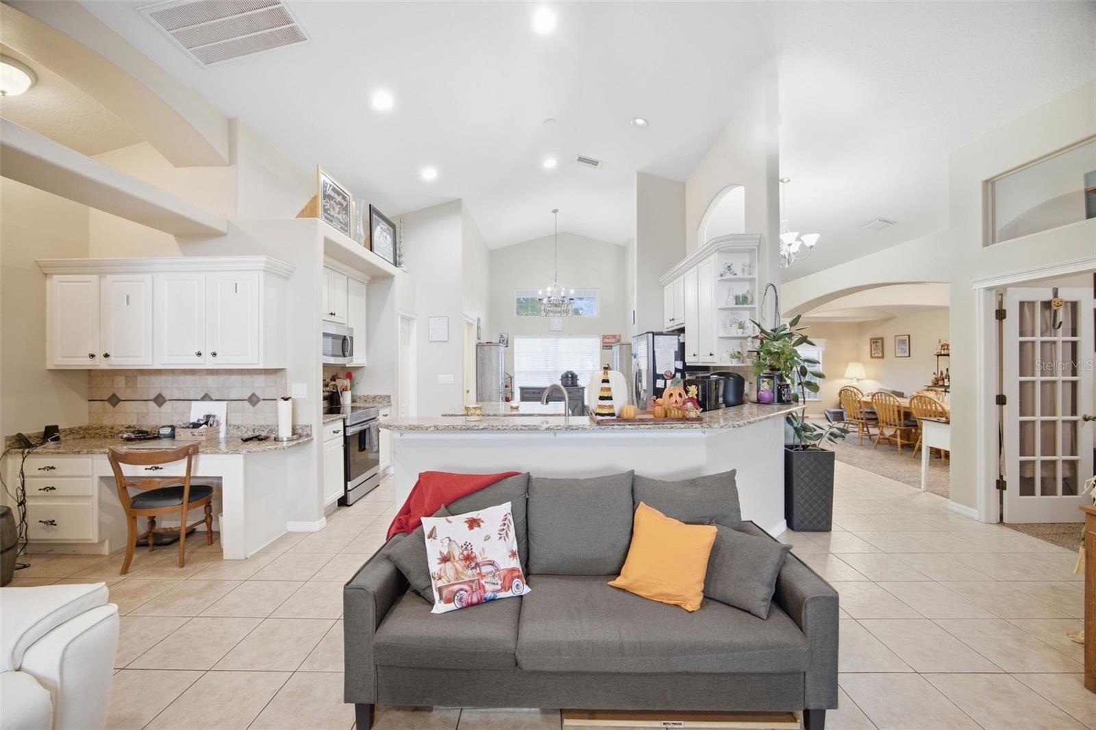 4818 Diamonds Palm Loop Property Photo 4