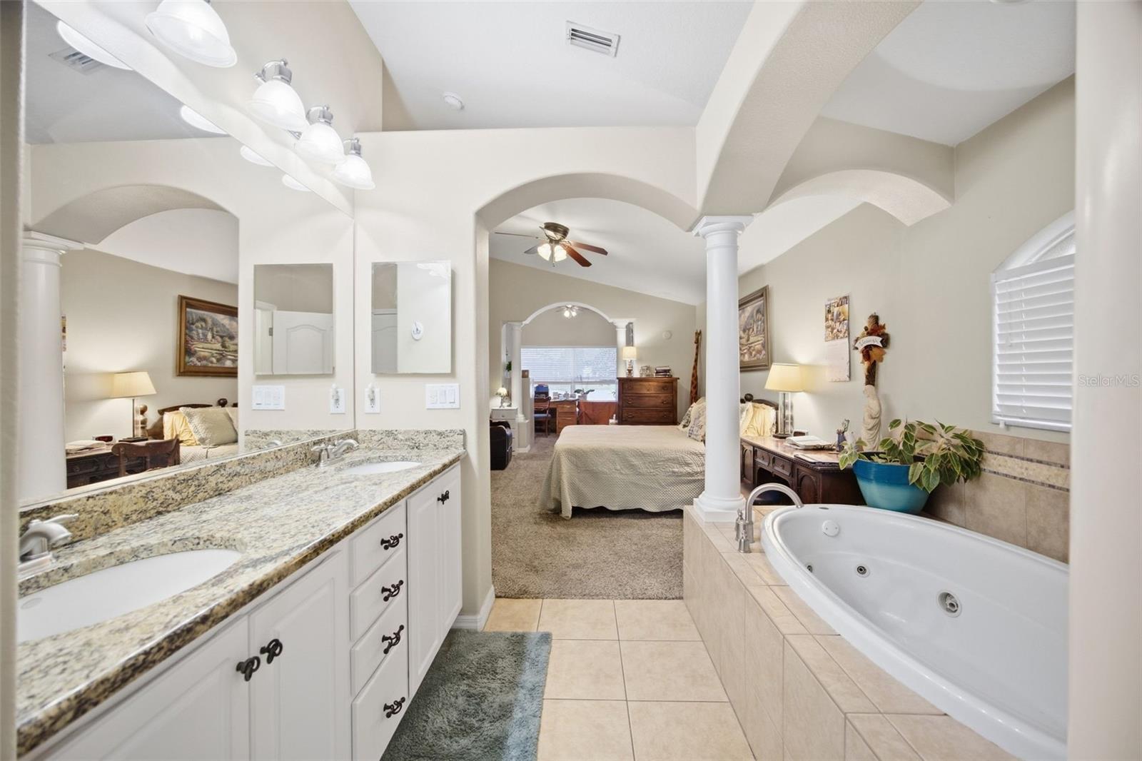 4818 Diamonds Palm Loop Property Photo 21