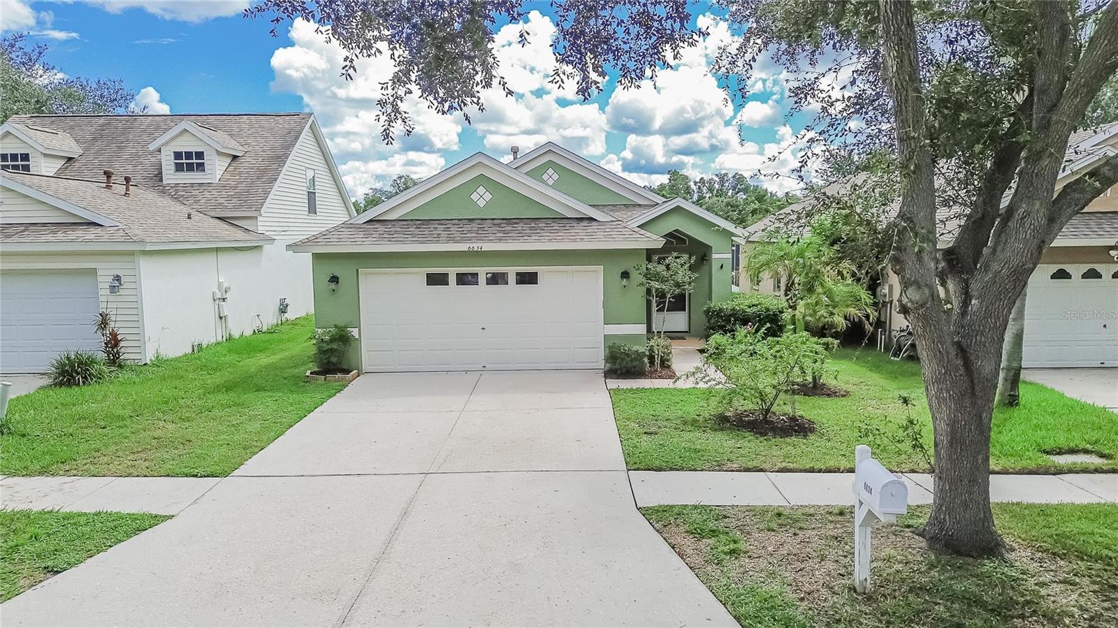 6634 Summer Haven Dr Property Photo 2