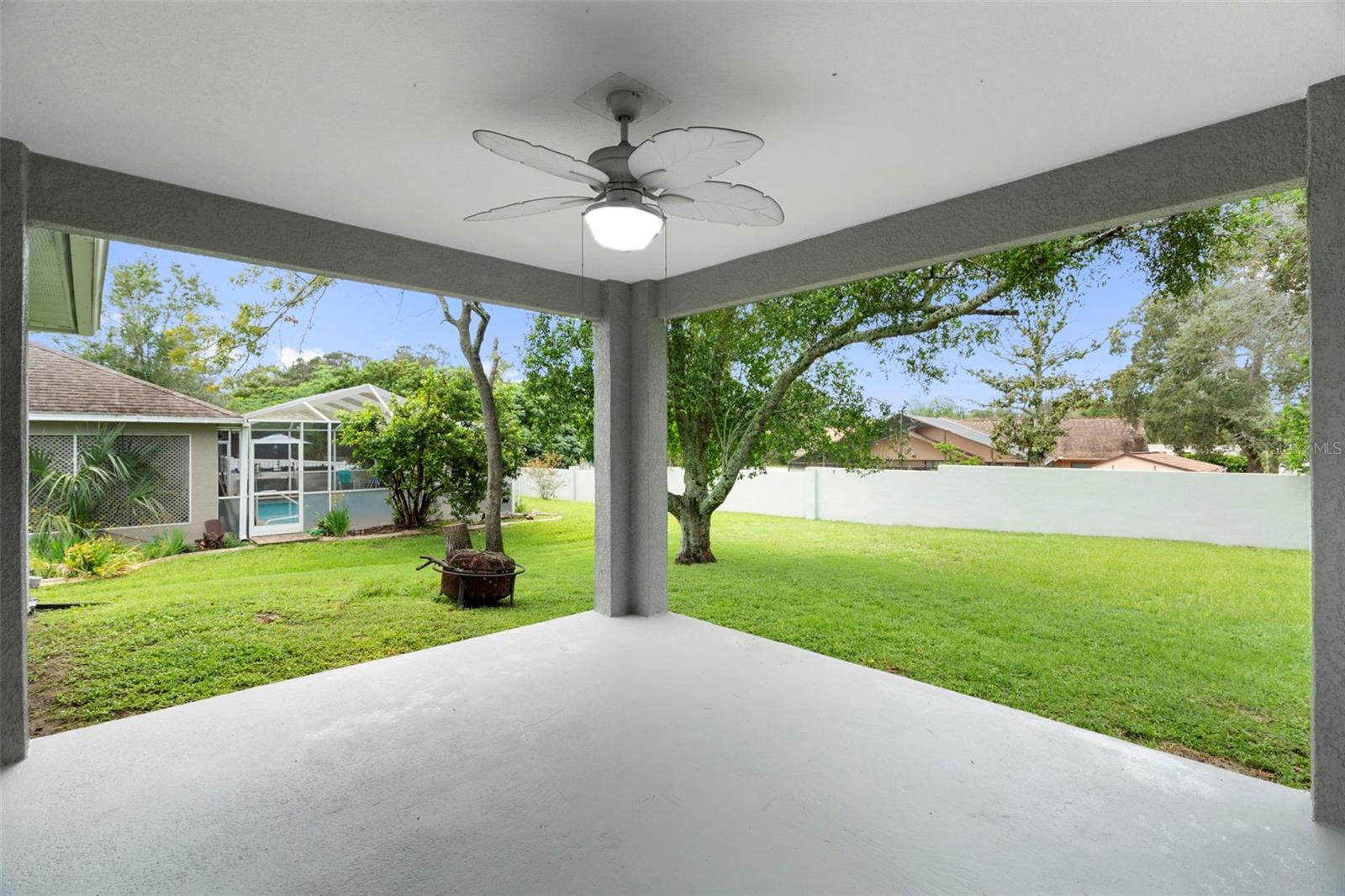1221 Overland Dr Property Photo 6