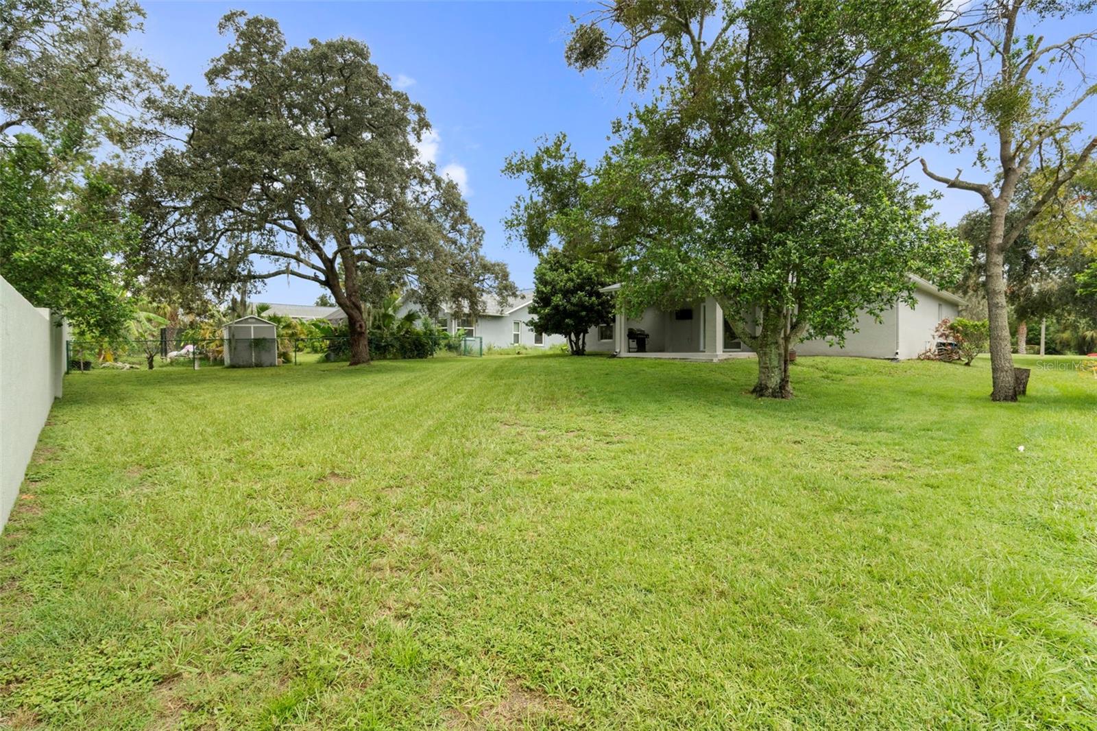 1221 Overland Dr Property Photo 7
