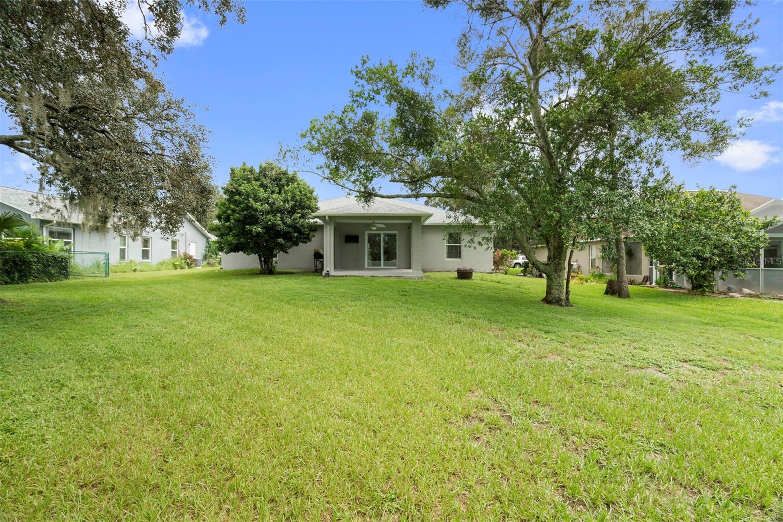 1221 Overland Dr Property Photo 8