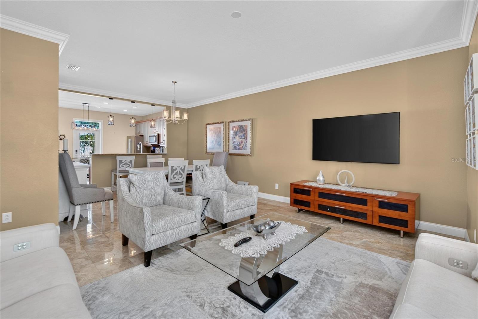 5518 Luminar Pointe Ln Property Photo 11