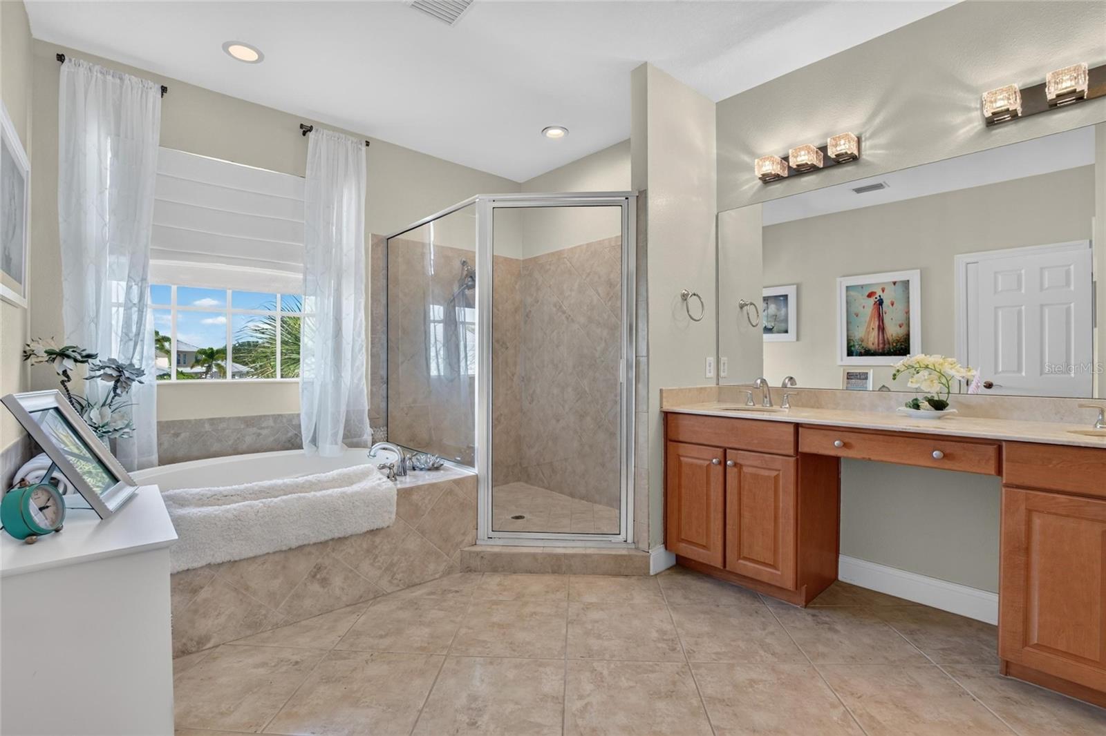 5518 Luminar Pointe Ln Property Photo 35
